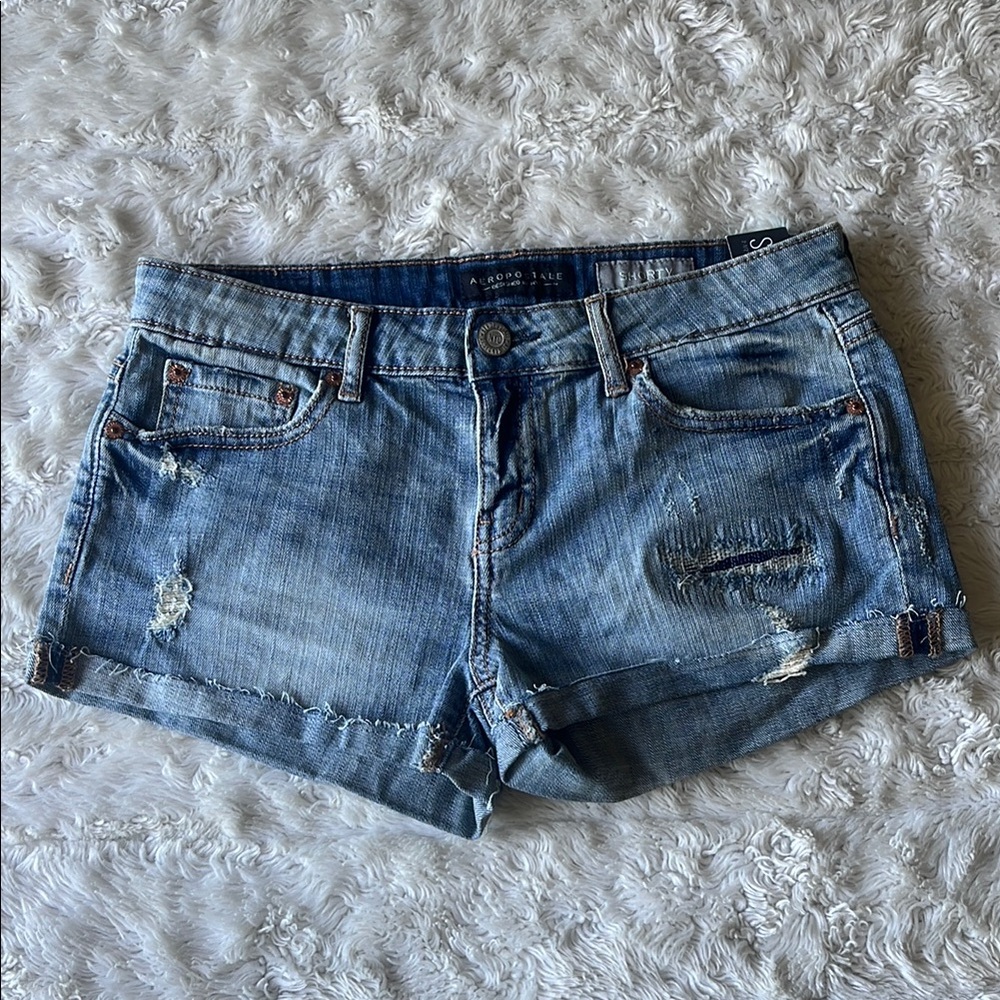 American Eagle Outfitters Blue Jean Shorts Woman’s Size 6 NWT